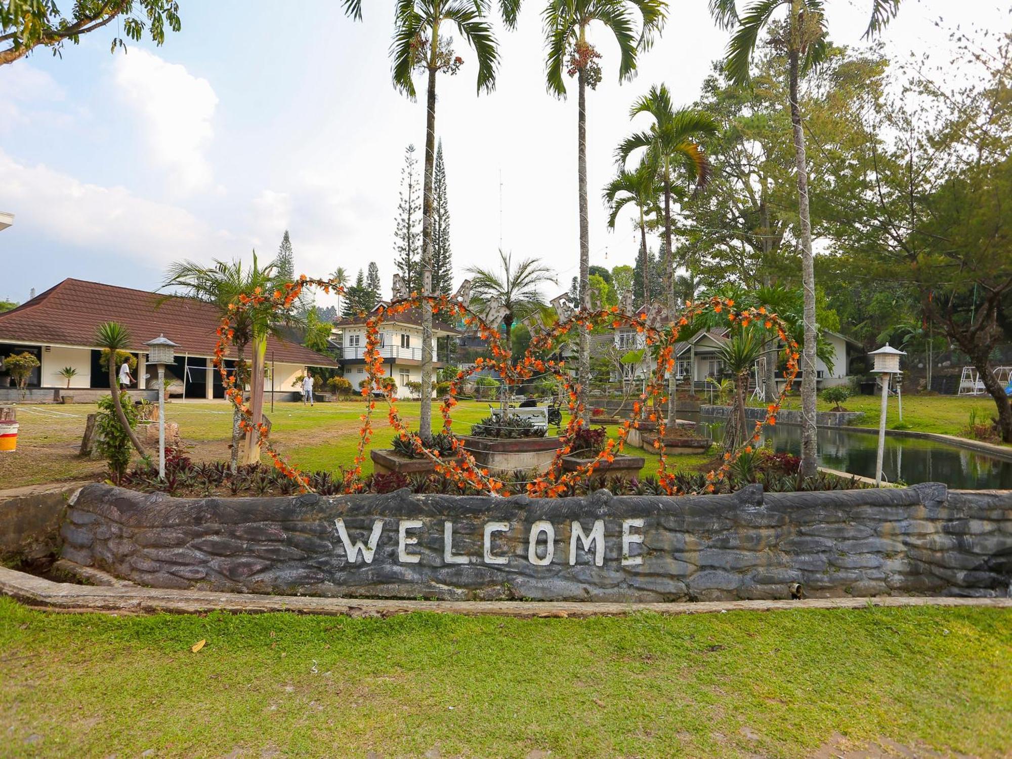 Hotel O Puncak Bogor Near Taman Safari Exterior foto