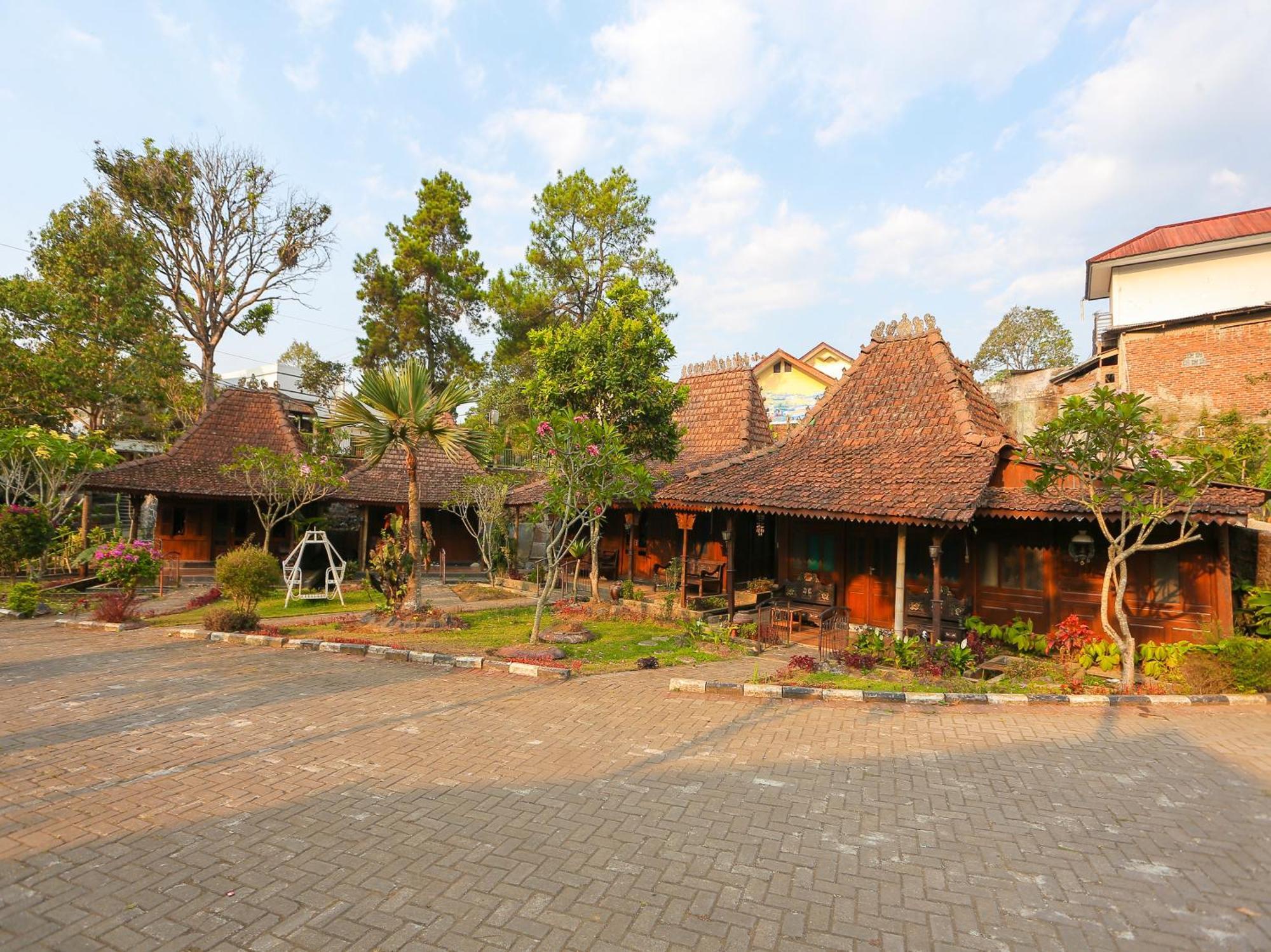 Hotel O Puncak Bogor Near Taman Safari Exterior foto